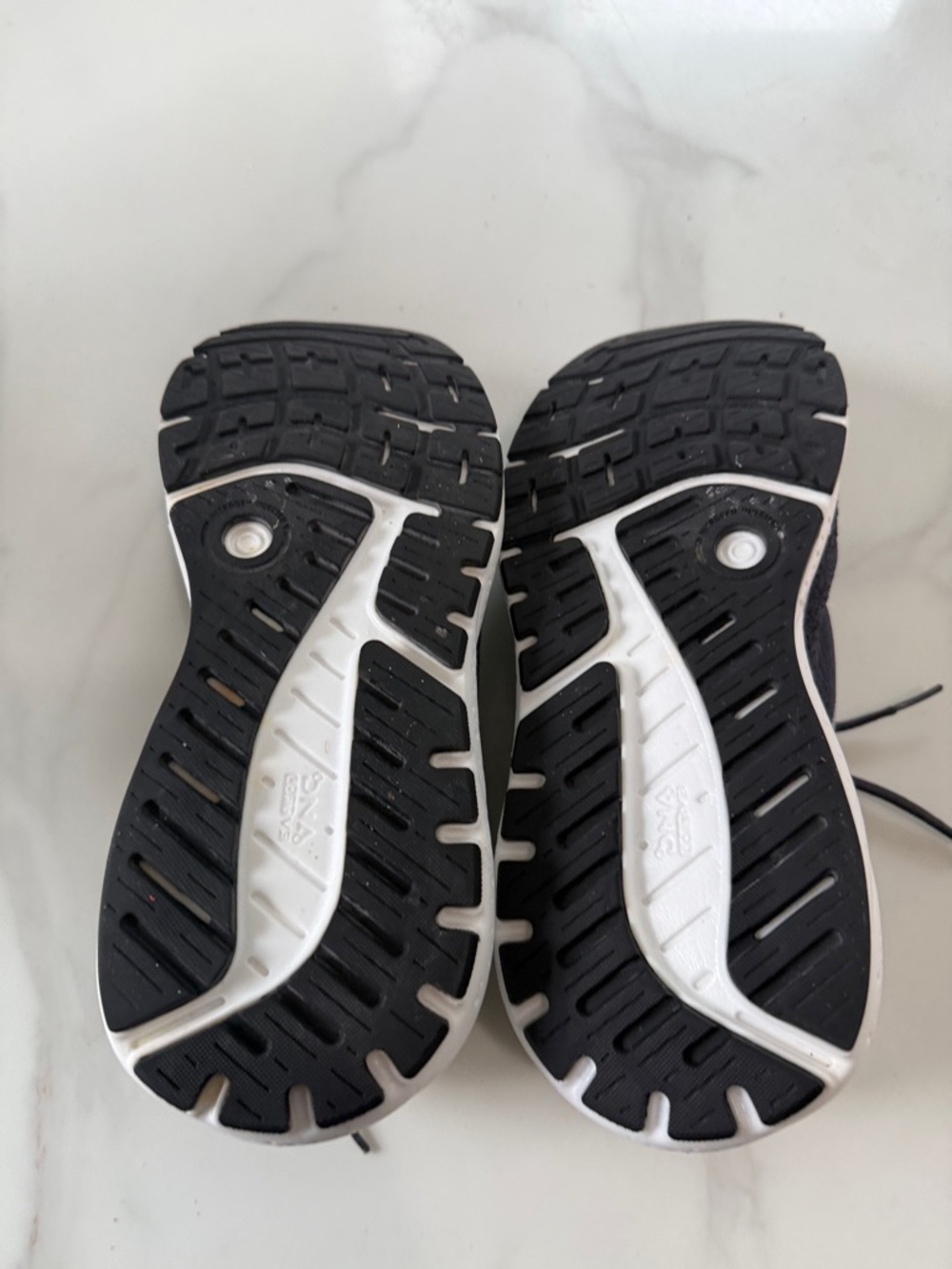 Brooks Ariel GTS Running Shoes - Black & White - Picture 9 of 11